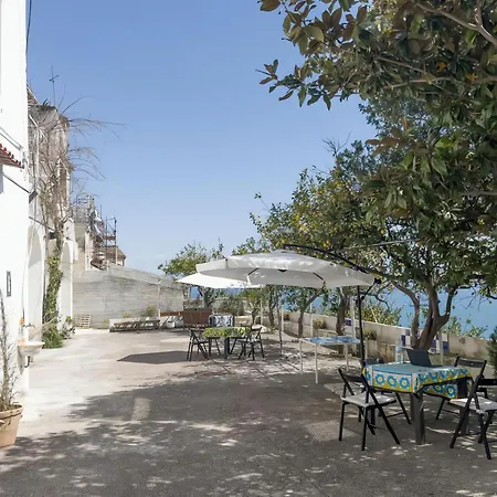 Couette-café Casa Nina- Con Vista Mare E Terrazza A Raito, Costiera Amalfitana Vietri