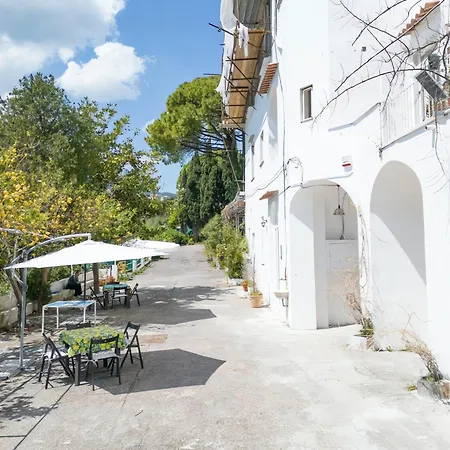 Casa Nina- Con Vista Mare E Terrazza A Raito, Costiera Amalfitana Couette-café *